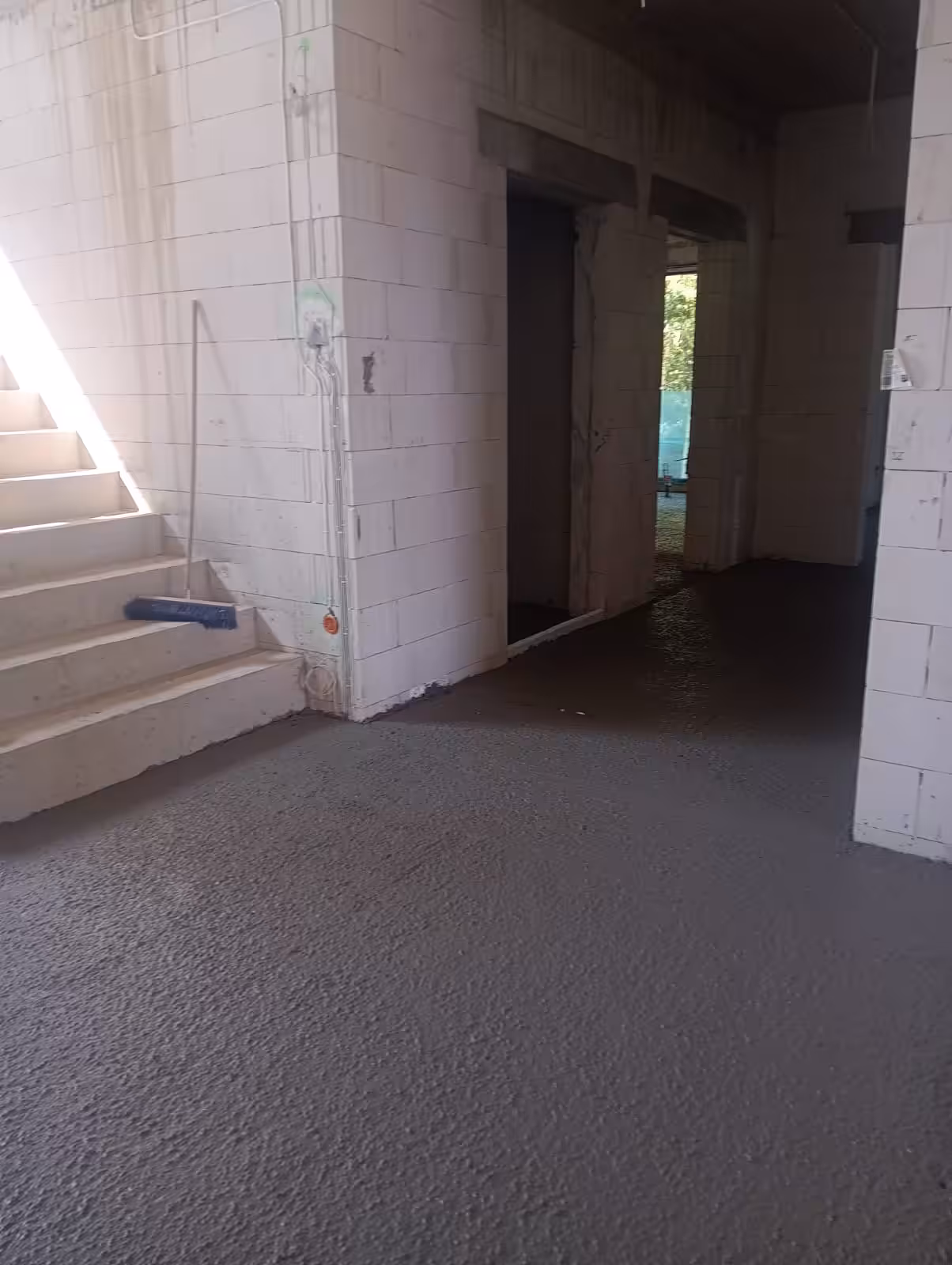 Wykonanie podbudowy ze styrobetonu pod posadzki