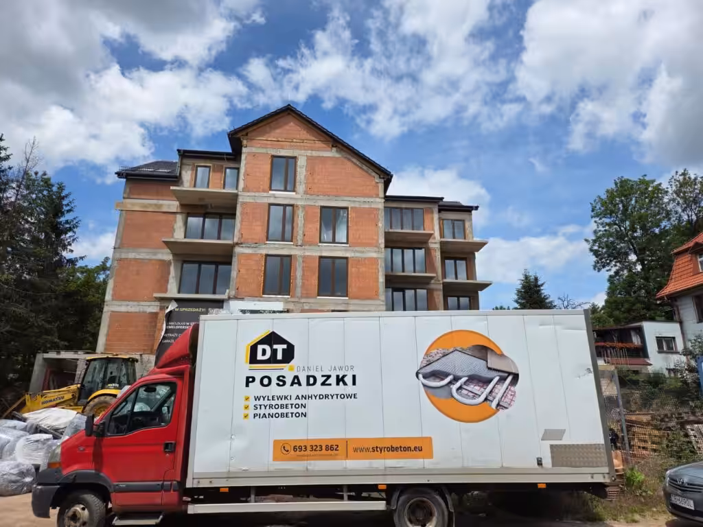 Wylewka styrobetonowa ponad 1000 m² &#8211; Wałbrzych — zdjęcie 1