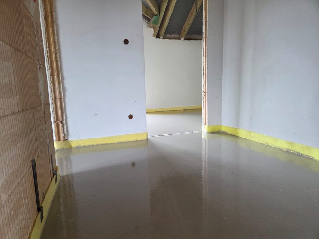 Wylewka anhydrytowa 200 m² – Bolesławiec — zdjęcie 1